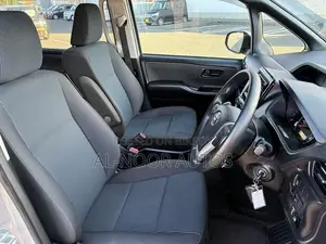 Toyota Noah 2021 Silver