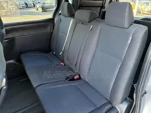 Toyota Noah 2021 Silver