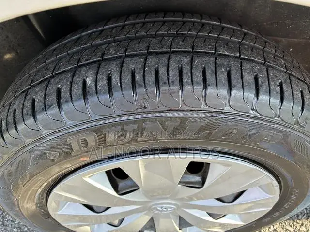 Toyota Noah 2021 Silver