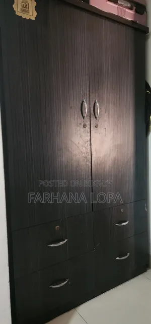 Melamine Board Almirah