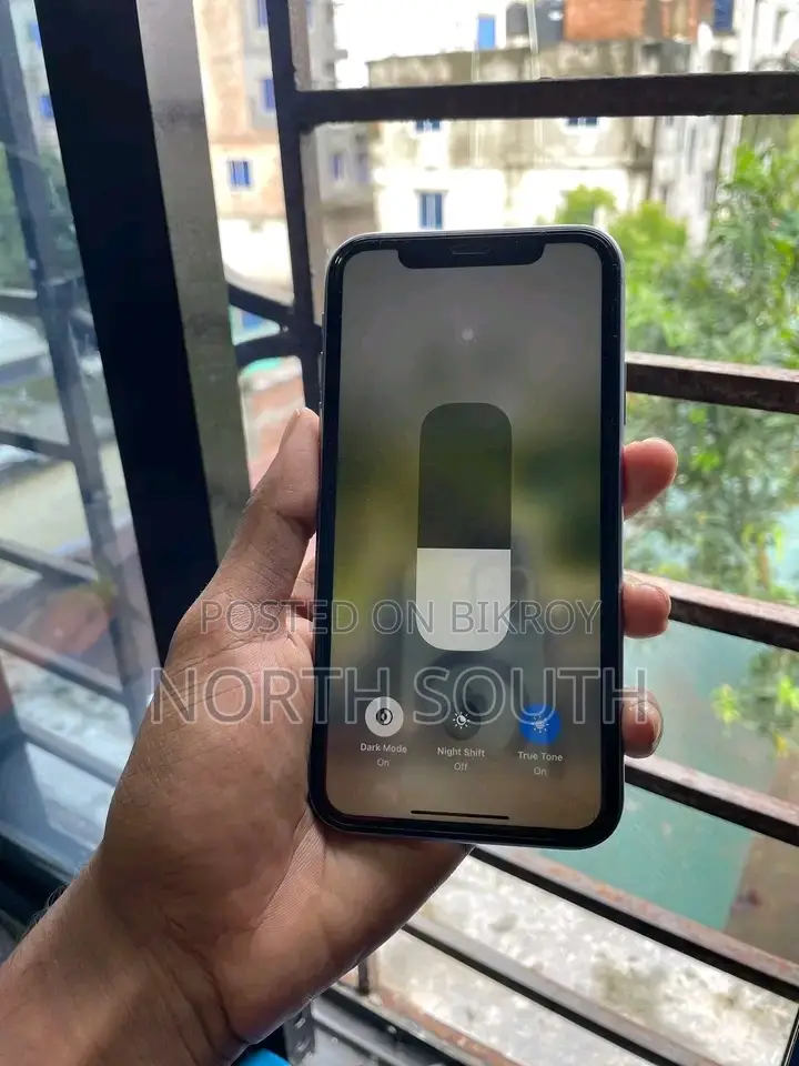 Apple iPhone 11 64 GB White