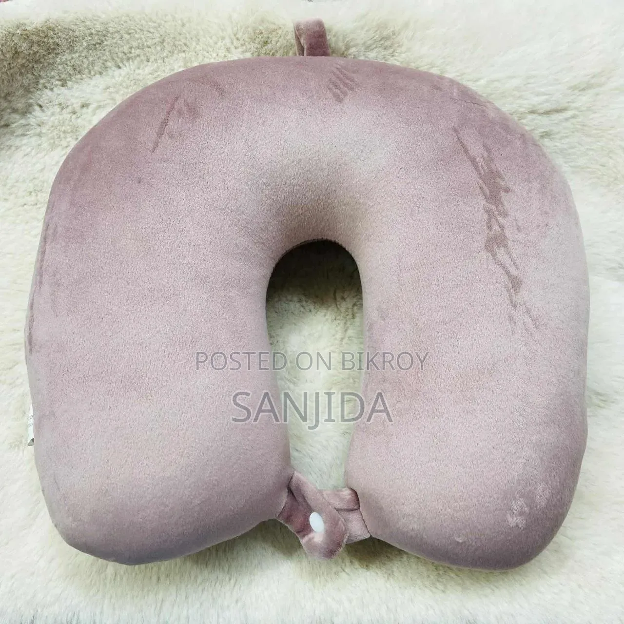 Softcare Zippered Neck Pillow - Neck comfort + travel essential