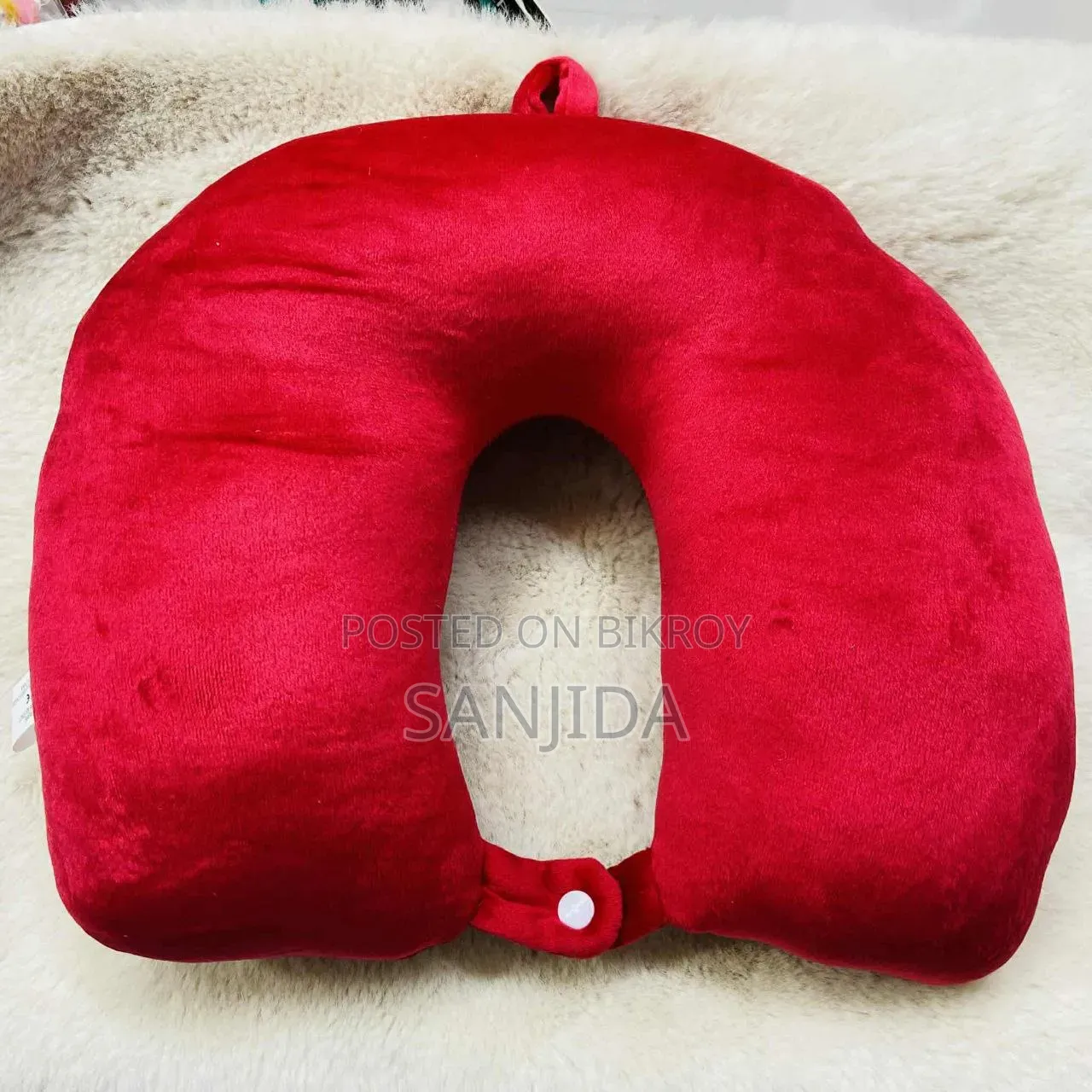 Softcare Zippered Neck Pillow - Neck comfort + travel essential