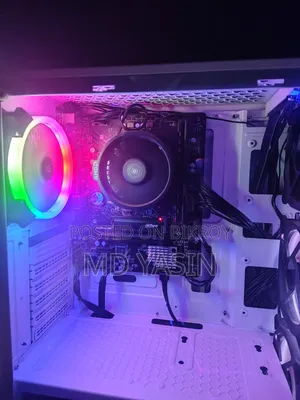 Desktop Computer MSI model 8GB AMD Ryzen 5 SSHD (Hybrid) 1T
