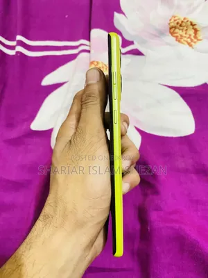 Motorola Moto G85 128 GB Yellow
