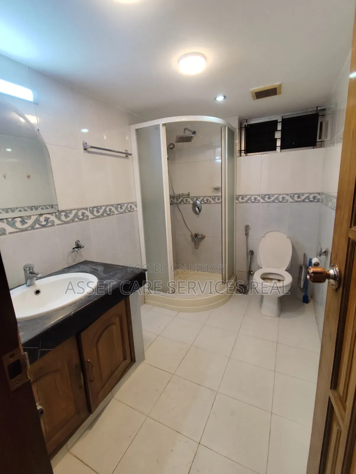 6-bedroom Apartment in Gulshan for Rent