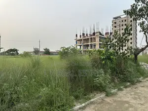 Block-N, 5-Katha, South-Facing, Urgent Sale, Bashundhara R/A