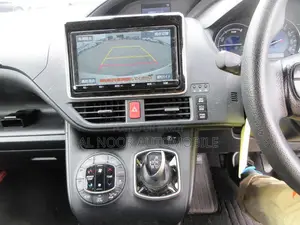 Toyota Noah 2021 White