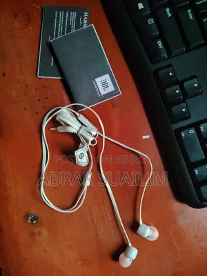 JBL Tune 110 3.5mm Wired Earphone