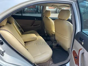 টয়োটা প্রিমিয়ো ২০০৪ সাদা
