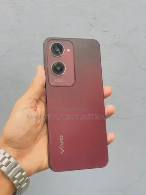 Vivo Y18 128 GB Red