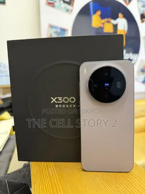 Vivo X300 256 GB Purple