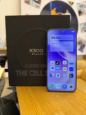 Vivo X300 256 GB Purple