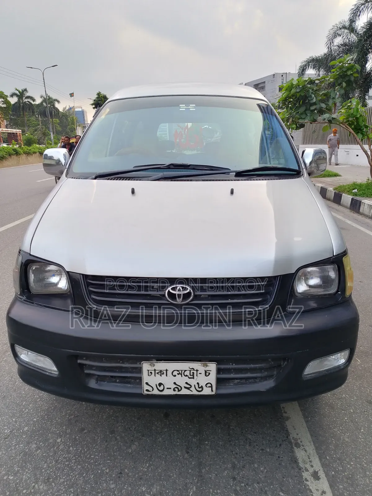Toyota Voxy 2005 Silver