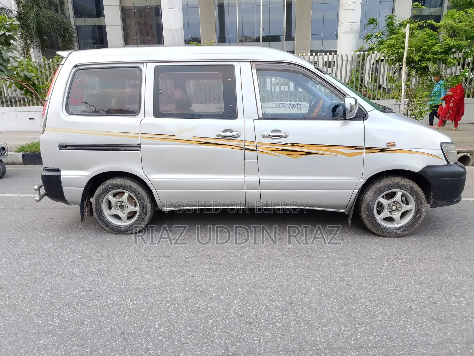Toyota Voxy 2005 Silver