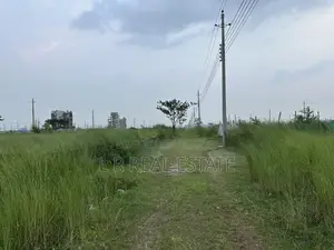 Block-P, 3-Katha, South-facing, Urgent Sale, Bashundhara R/A