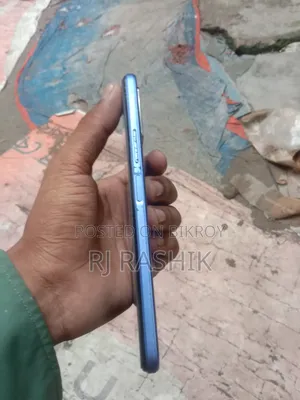 Vivo Y21 64 GB Blue