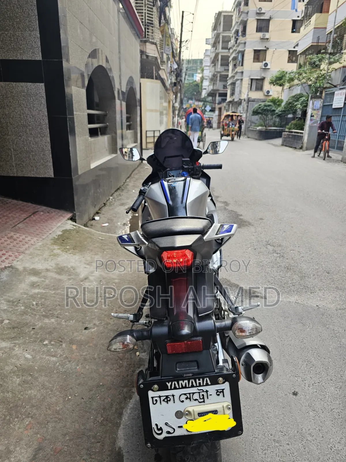 Yamaha R1 2022 Silver