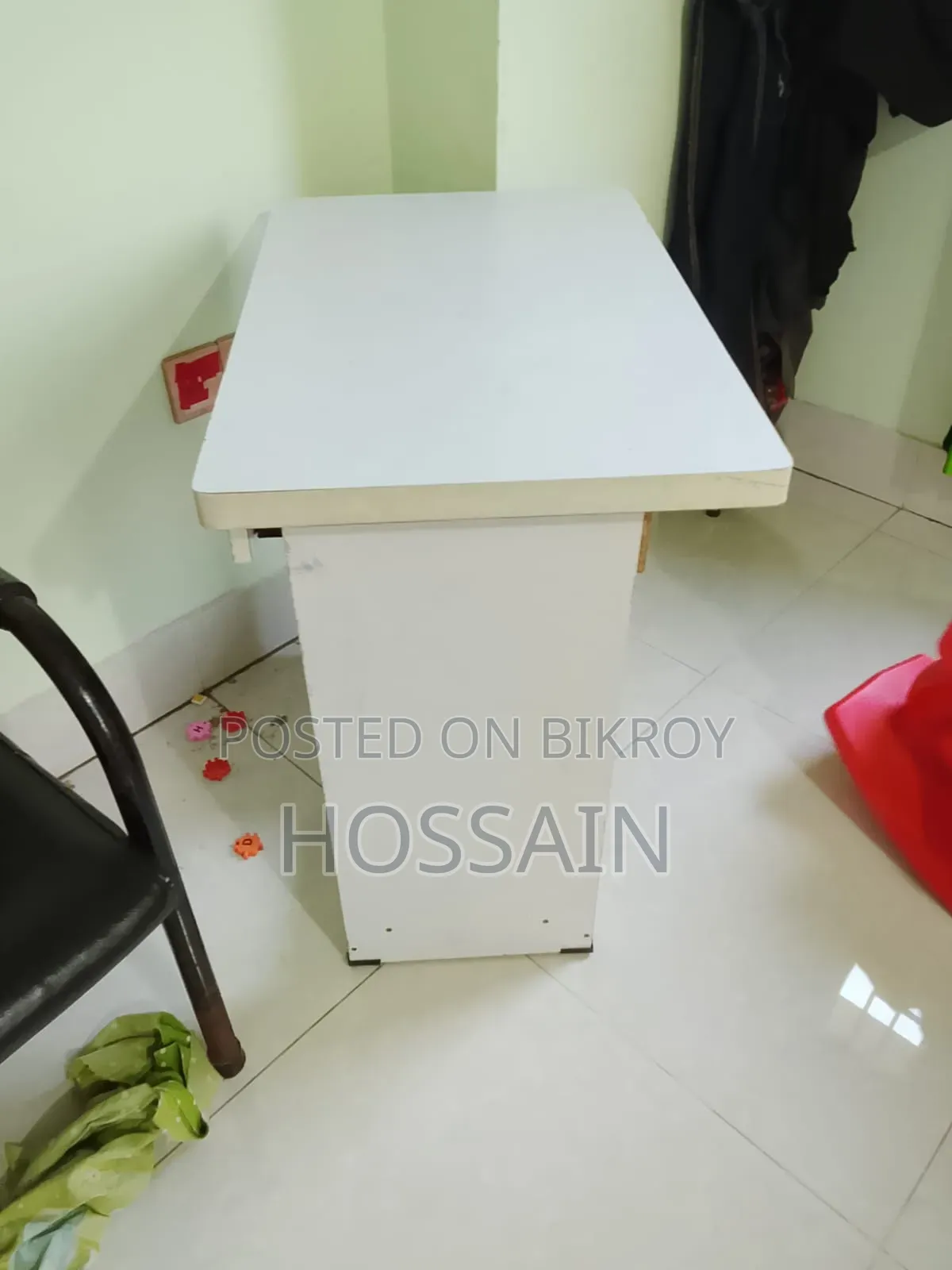 কম্পিউটার টেবিল