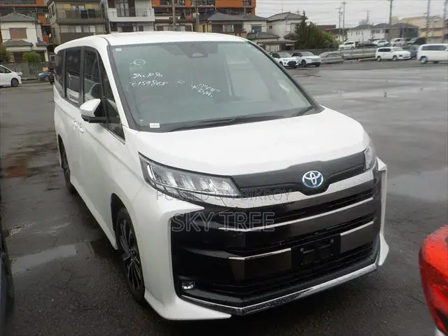 Toyota Noah 2023 Pearl