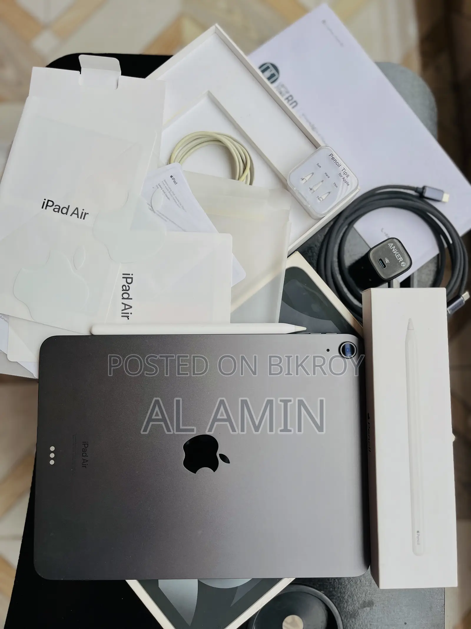Apple iPad Air (2022) 64 GB Gray