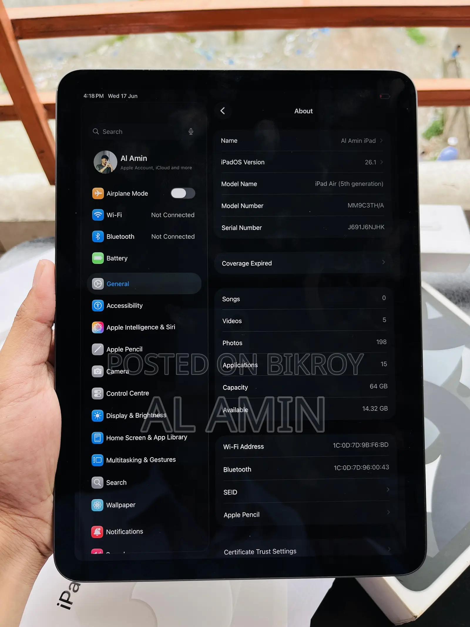 Apple iPad Air (2022) 64 GB Gray