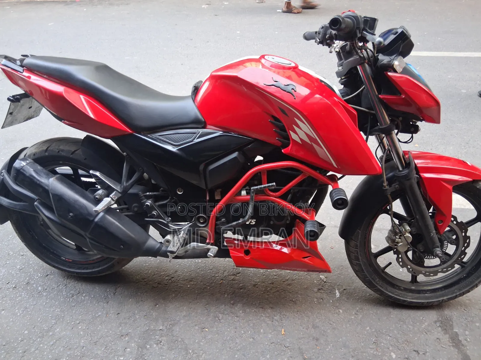 TVS Apache RTR 160 4V 2022 Red
