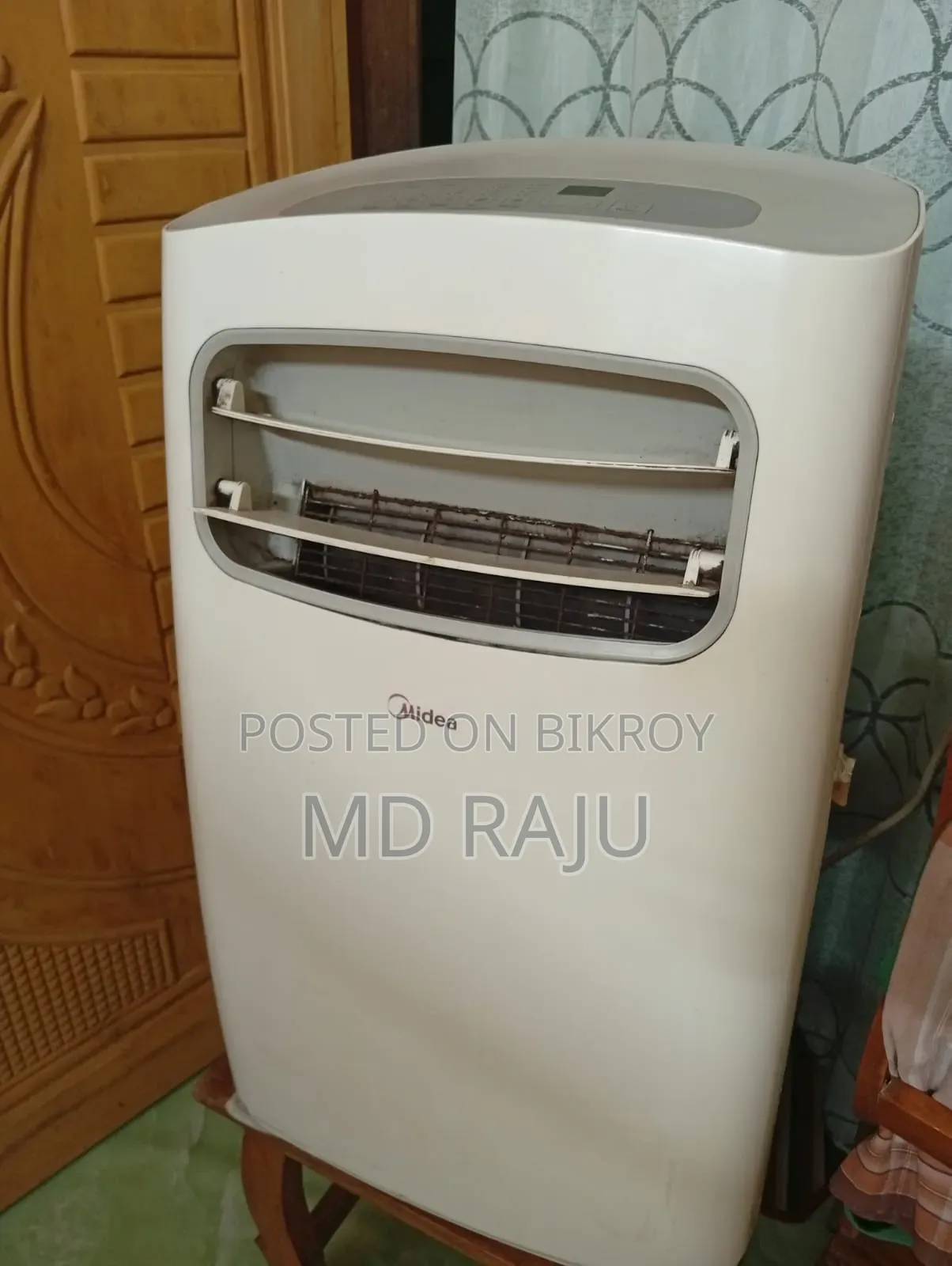 Portable 1 Ton Midea AC