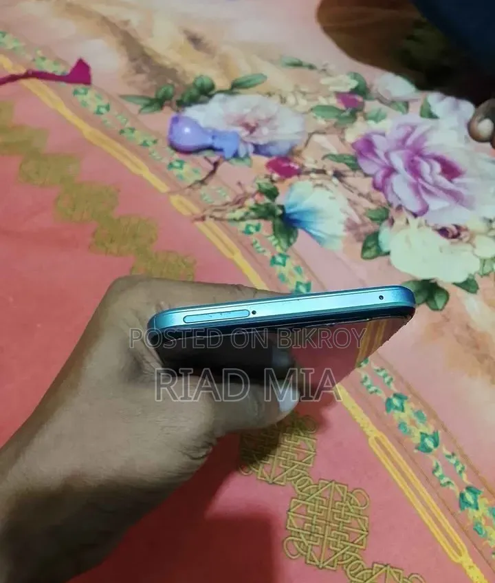 Vivo Y21 64 GB White