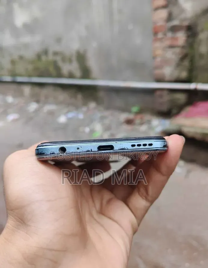 Vivo Y21 64 GB White