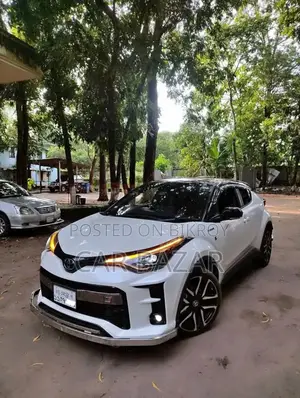 Toyota C-HR Limited Front-Wheel Drive 2020 White