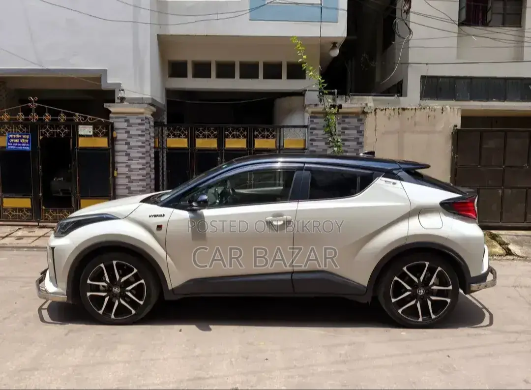 Toyota C-HR Limited Front-Wheel Drive 2020 White