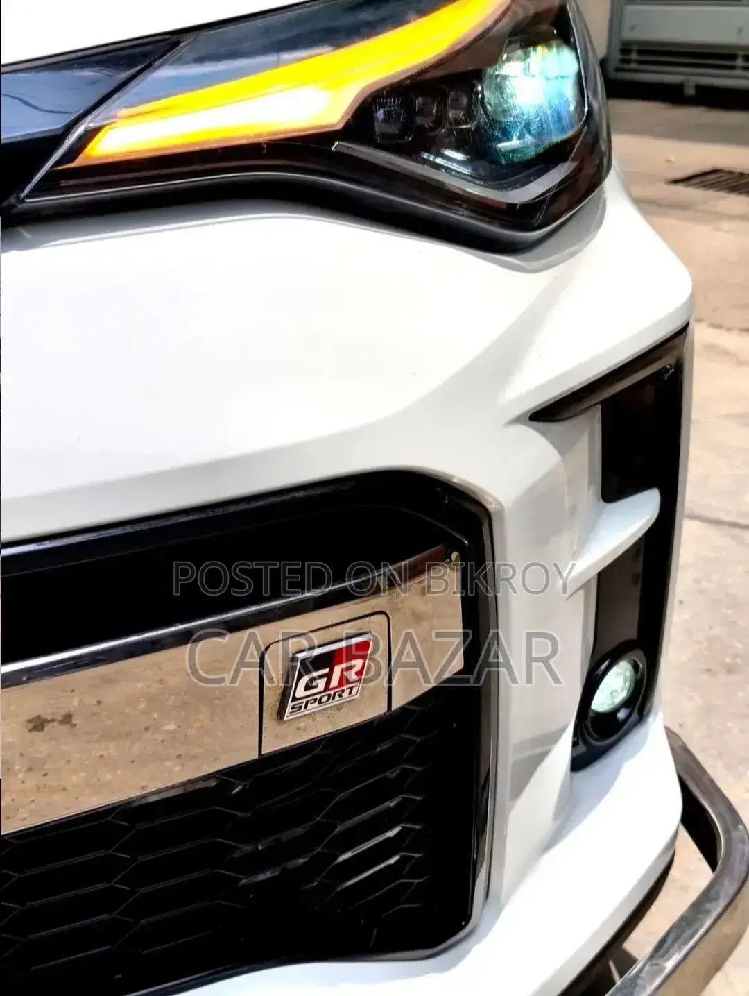Toyota C-HR Limited Front-Wheel Drive 2020 White