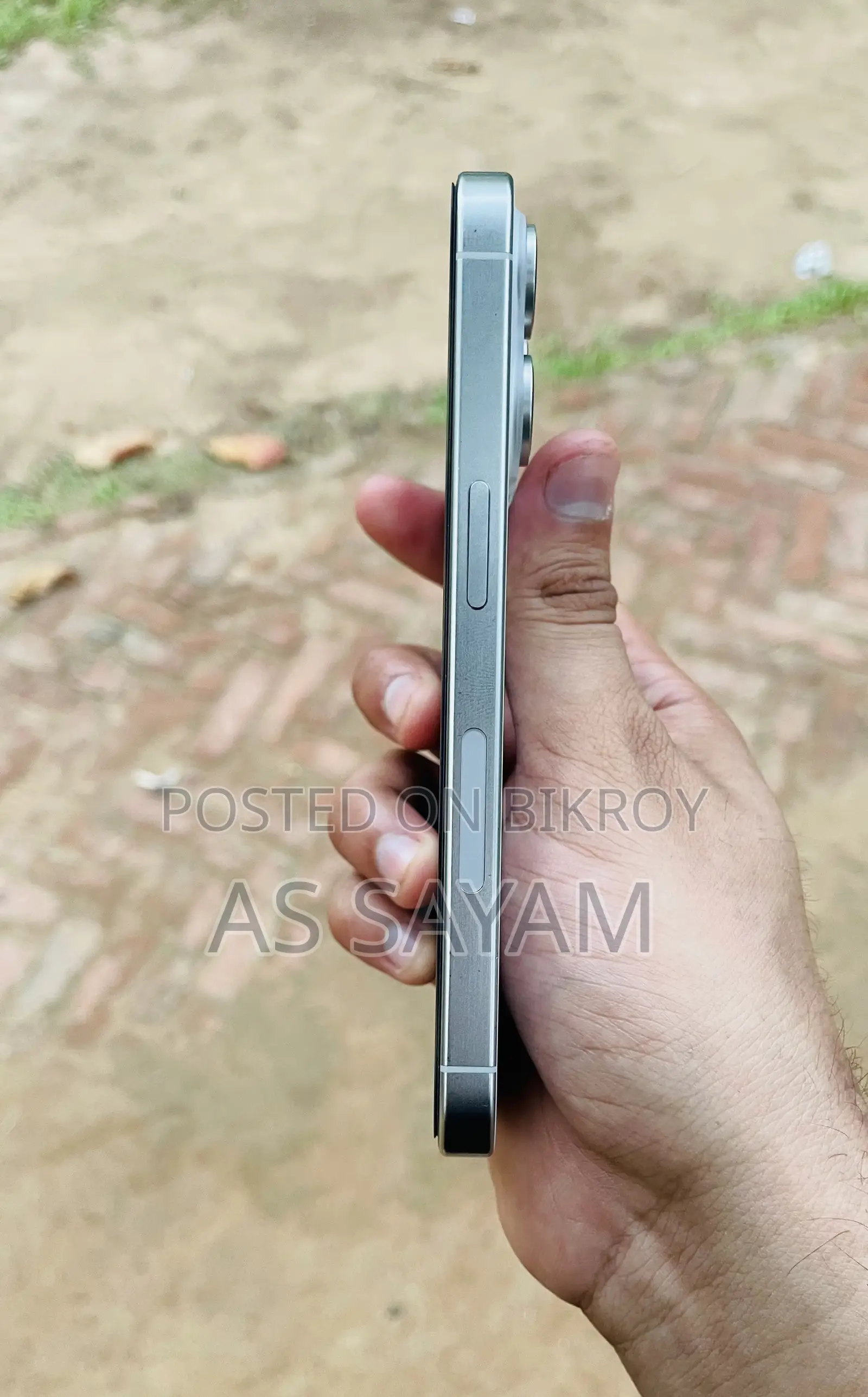 অ্যাপল আইফোন ১৫ প্রো ২৫৬ জিবি সাদা