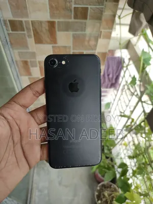 Apple iPhone 7 32 GB Black