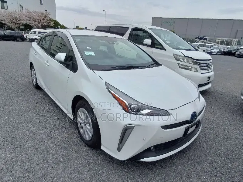 Toyota Prius 2021 Pearl