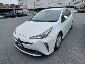 Toyota Prius 2021 Pearl