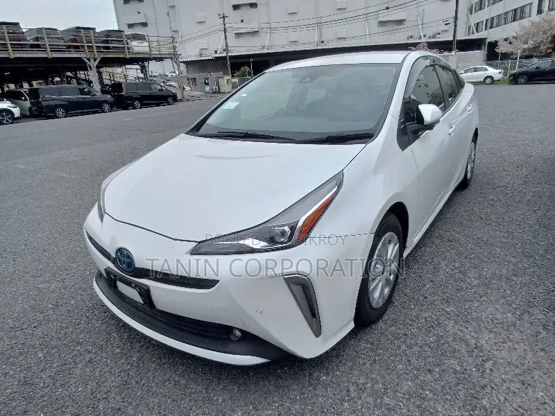 Toyota Prius 2021 Pearl