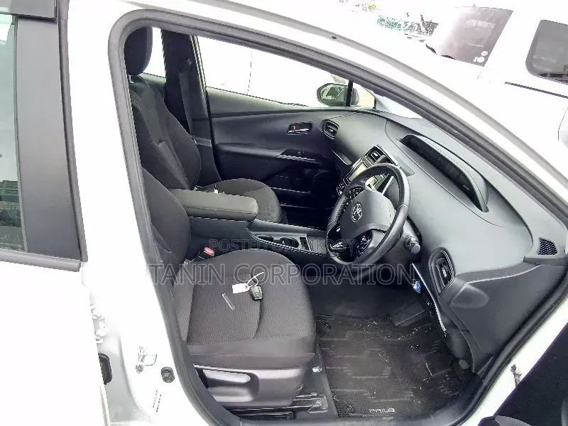 Toyota Prius 2021 Pearl