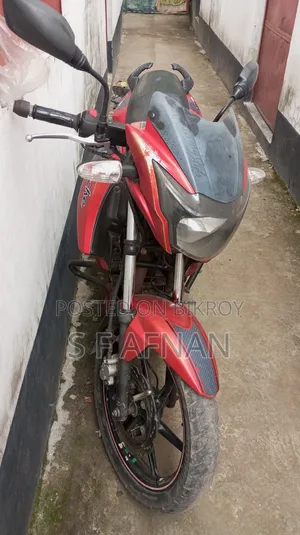 TVS Apache RTR 160 2V 2022 Red