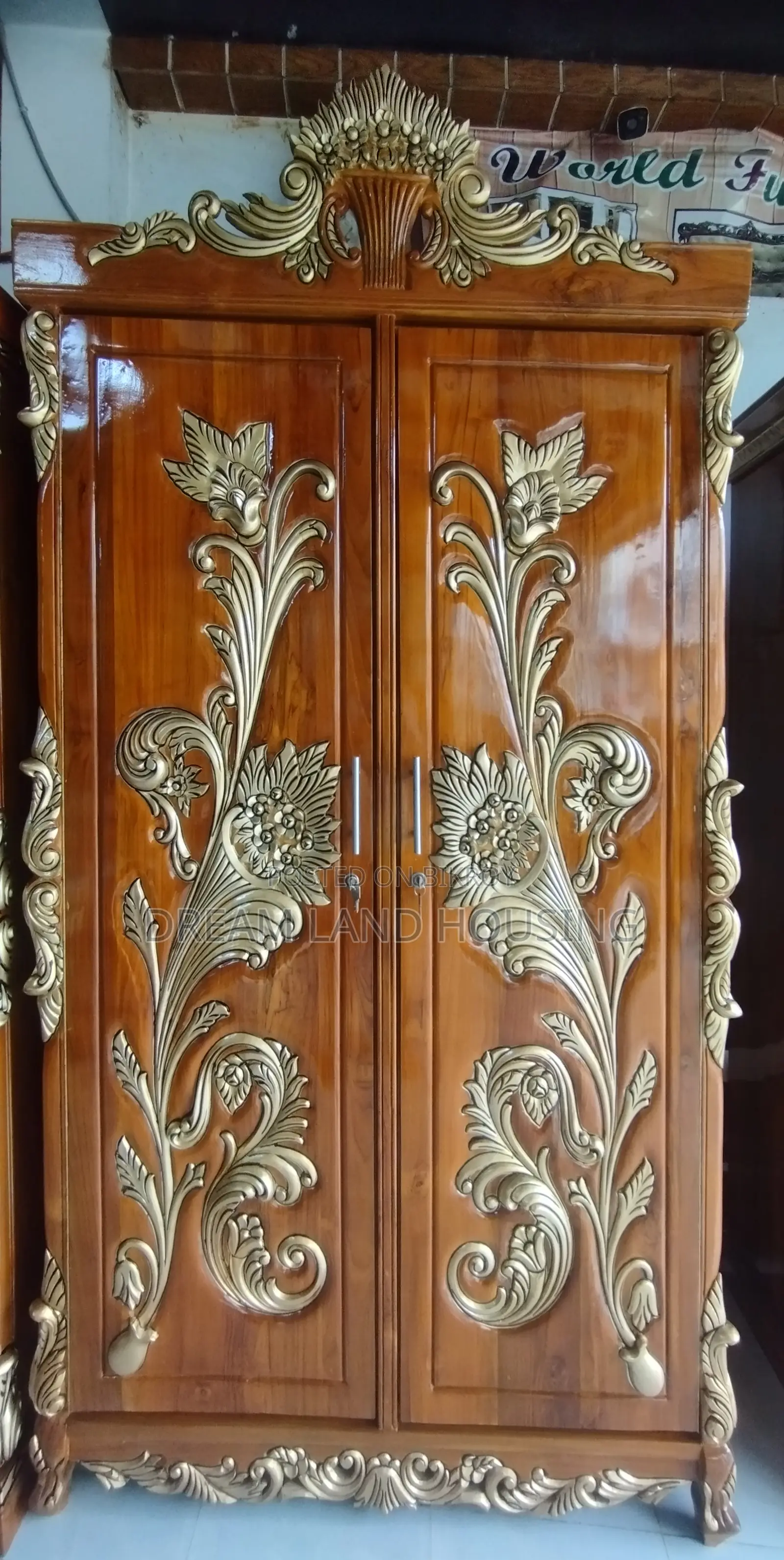 Best offer: Get an original Chittagong Teak Wood Wardrobe For