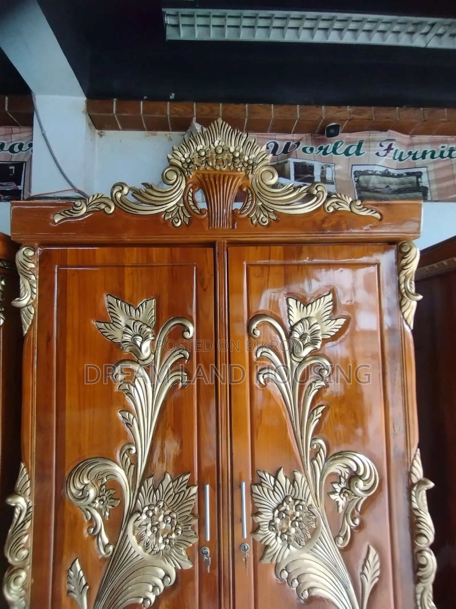 Best offer: Get an original Chittagong Teak Wood Wardrobe For