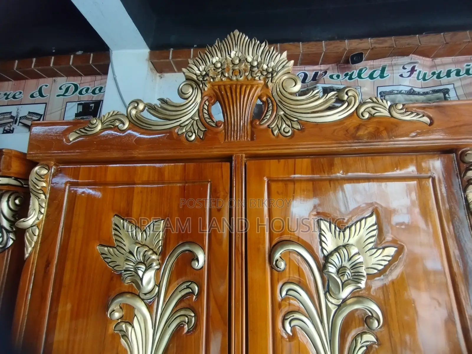 Best offer: Get an original Chittagong Teak Wood Wardrobe For