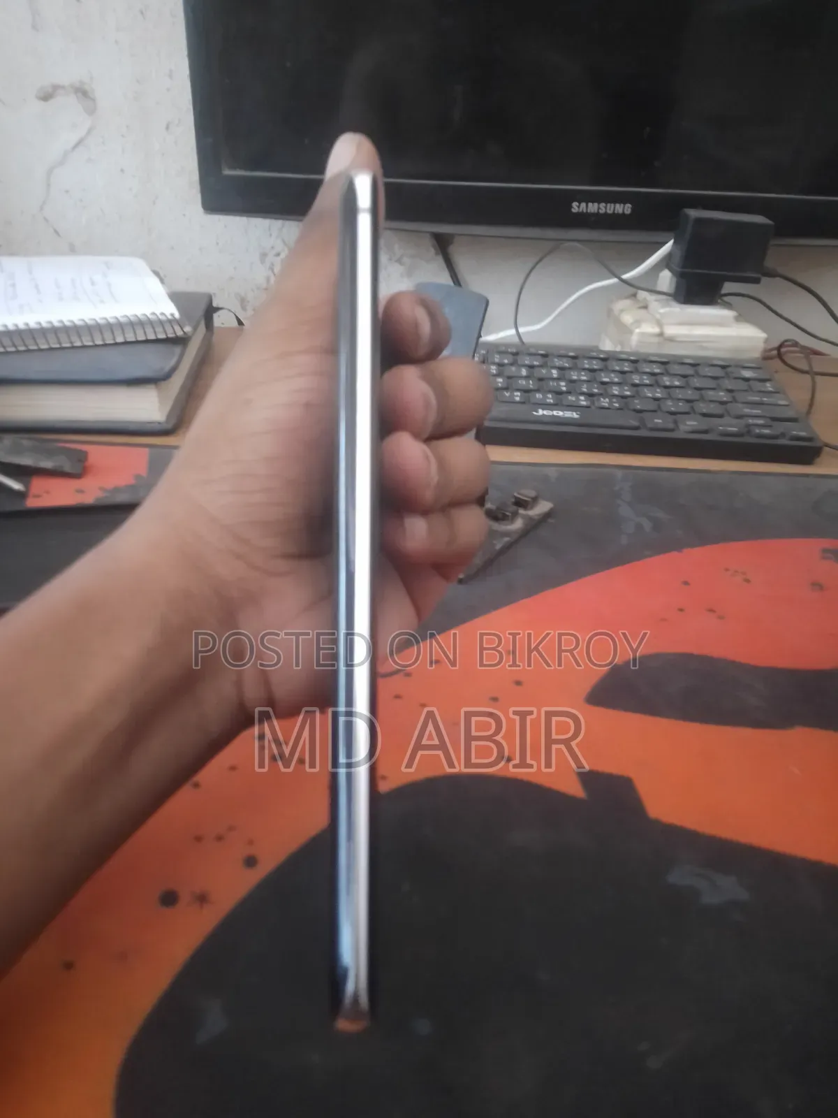 স্যামসাং গ্যালাক্সি এস২০+ ৫জি ১২৮ জিবি ব্ল্যাক
