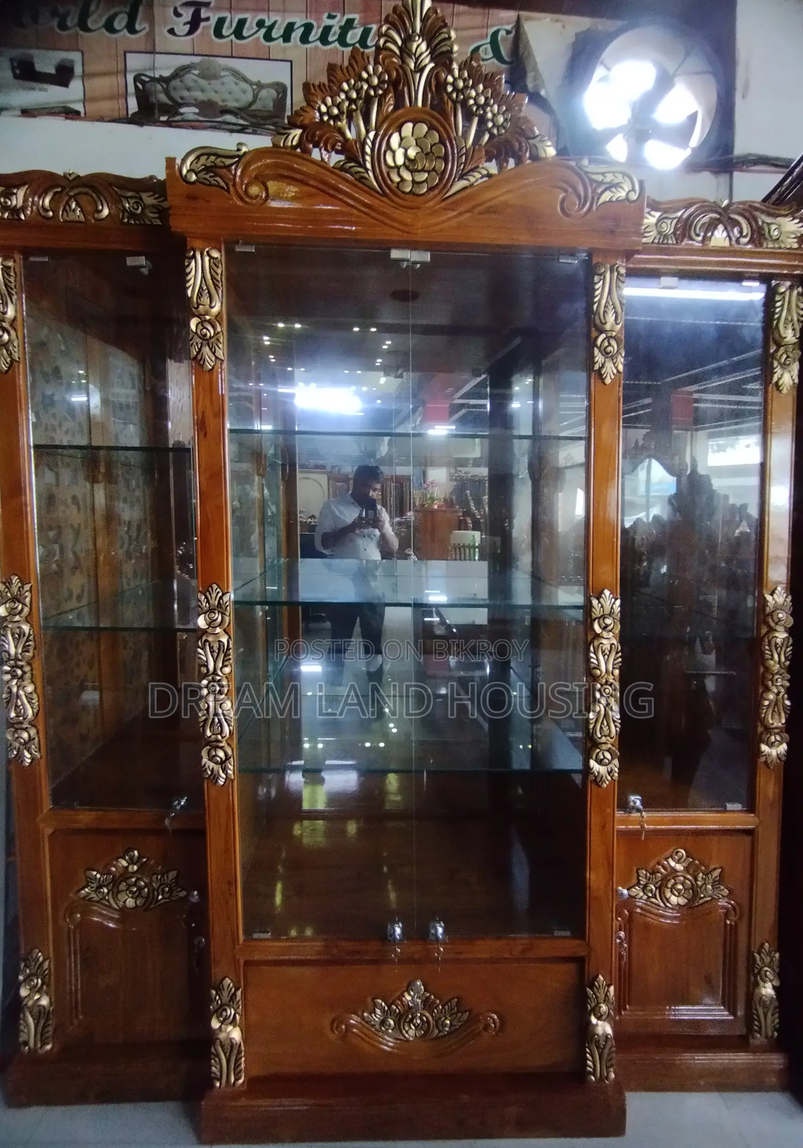 চিটাগাং সেগুন কাঠের শোকেস কিনুন মাত্র