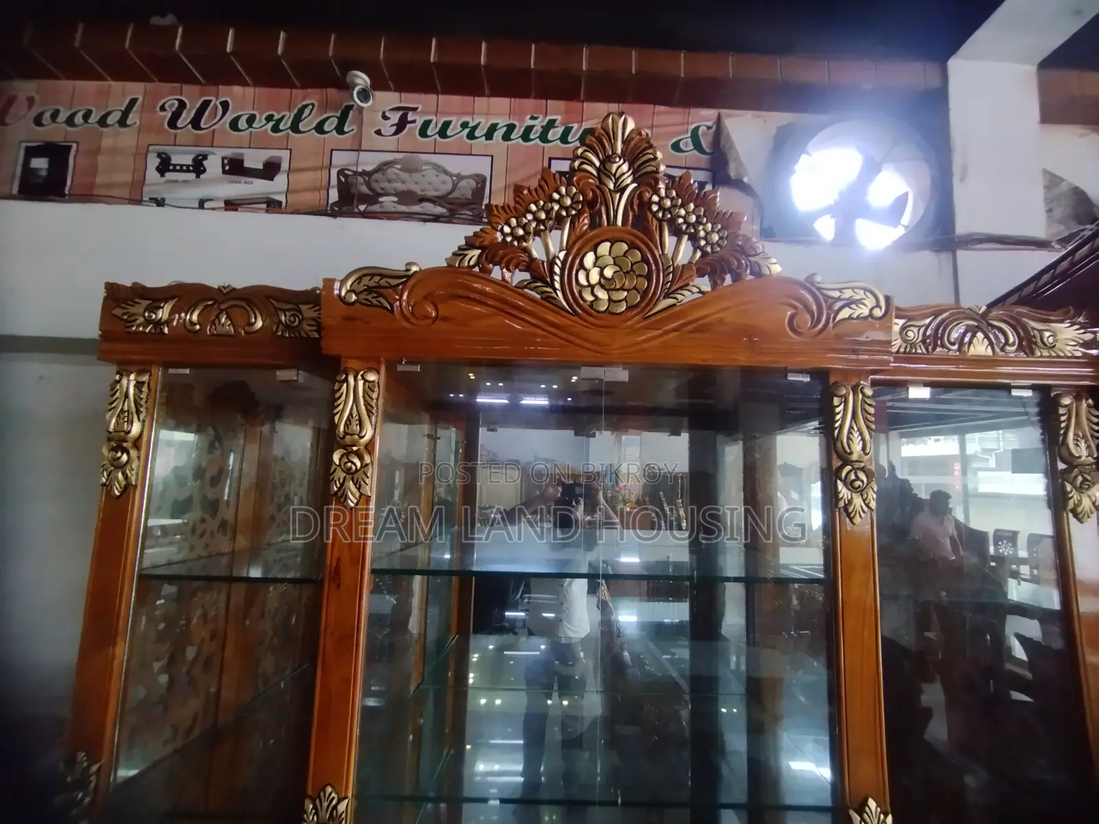 চিটাগাং সেগুন কাঠের শোকেস কিনুন মাত্র