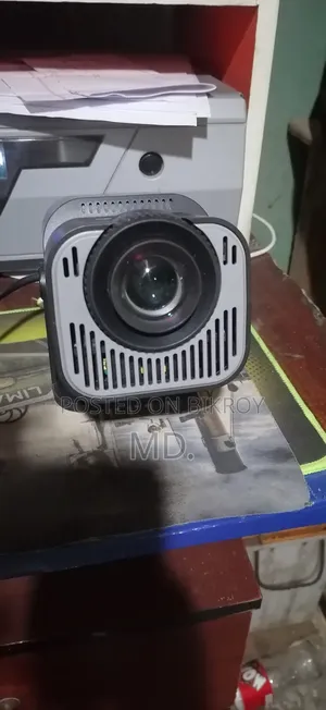 Hy320 Mini Projector