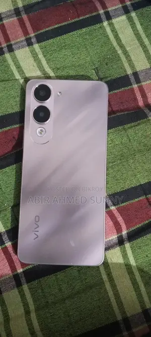 Vivo 4 GB Silver