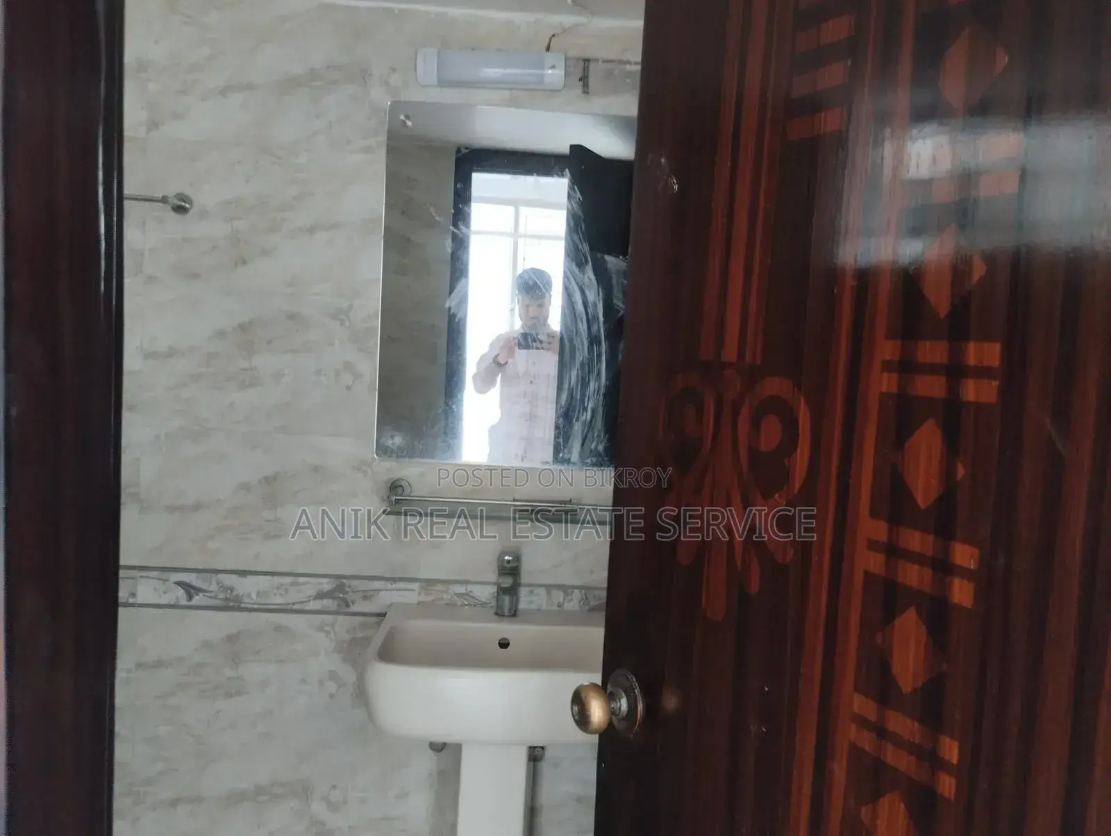 বনানীতে ২৭০০ বর্গফুটের অফিস স্পেস ভাড়ার জন্য