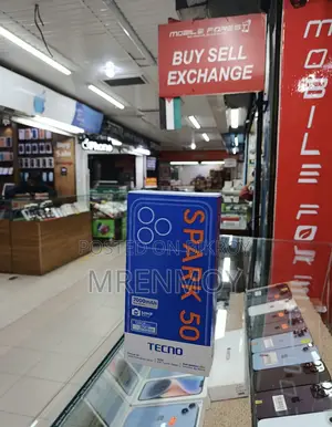 নতুন টেকনো স্পার্ক ৫০ ১২৮ জিবি কালো